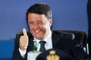 Il presidente del Consiglio, Matteo Renzi, durante la cerimonia inaugurale della Fiera del Levante a Bari, 13 settembre 2014. ANSA/LUCA TURI